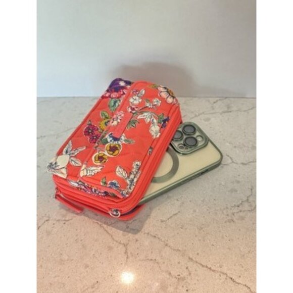 Vera Bradley Coral Floral Wallet Zip Around Closure iPhone Holder Never Used - Picture 1 of 16